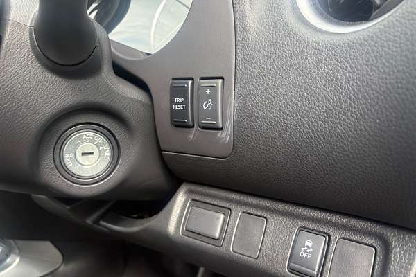 2024 Nissan Navara SL D23 4X4