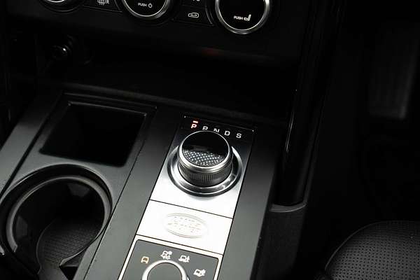 2018 Land Rover Discovery SD4 SE Series 5