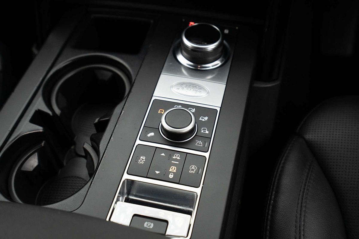 2018 Land Rover Discovery SD4 SE Series 5