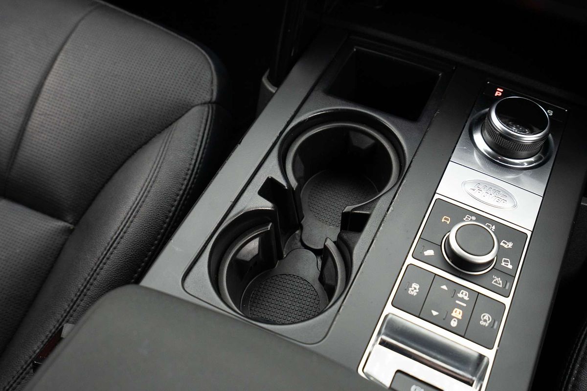 2018 Land Rover Discovery SD4 SE Series 5