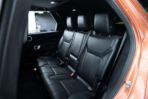 2018 Land Rover Discovery SD4 SE Series 5