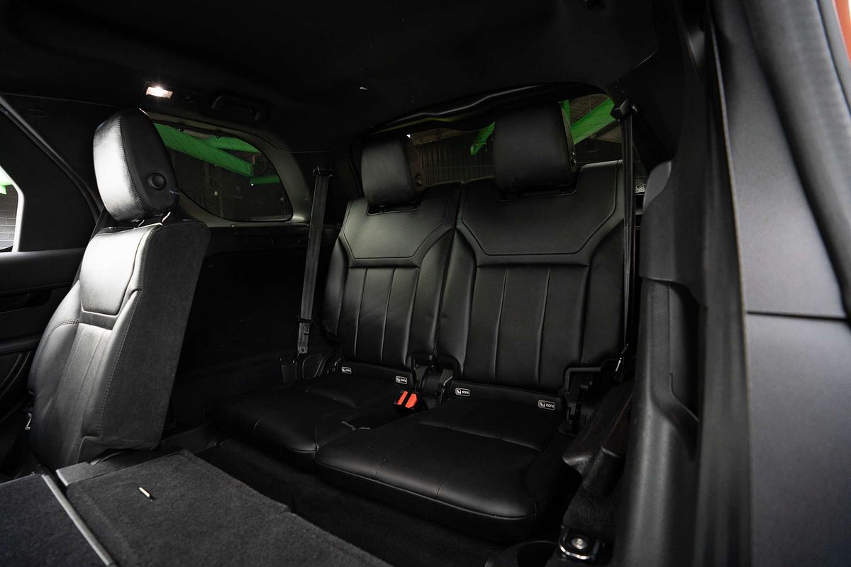 2018 Land Rover Discovery SD4 SE Series 5