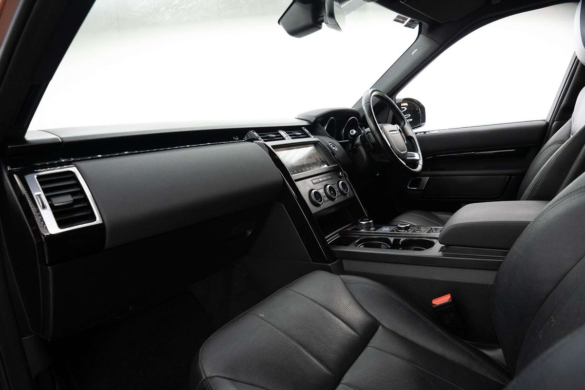 2018 Land Rover Discovery SD4 SE Series 5