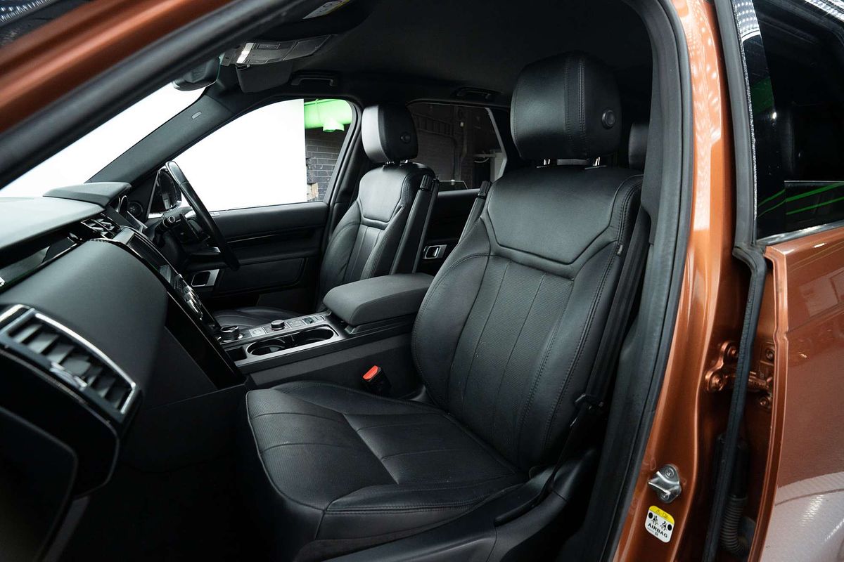 2018 Land Rover Discovery SD4 SE Series 5