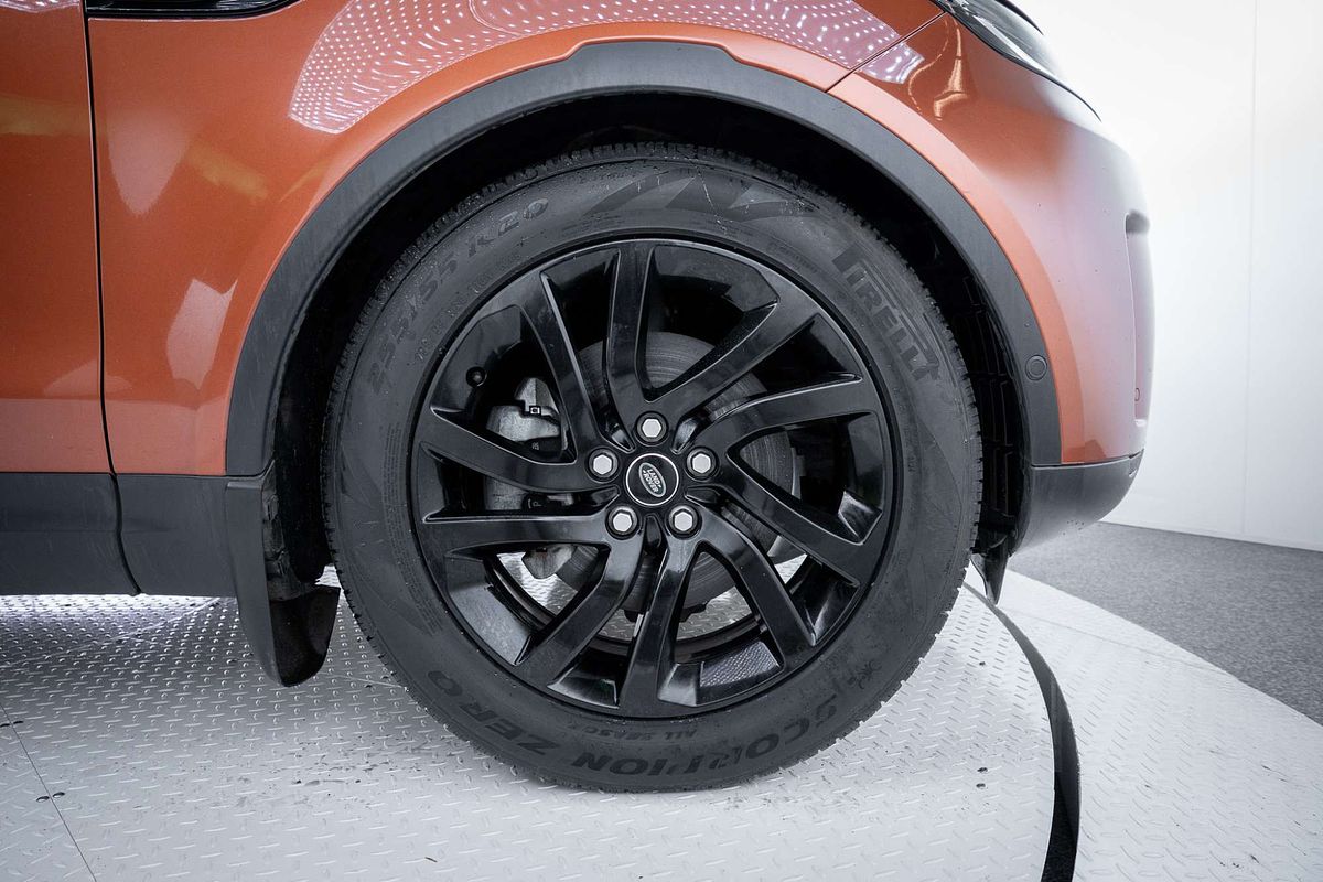 2018 Land Rover Discovery SD4 SE Series 5