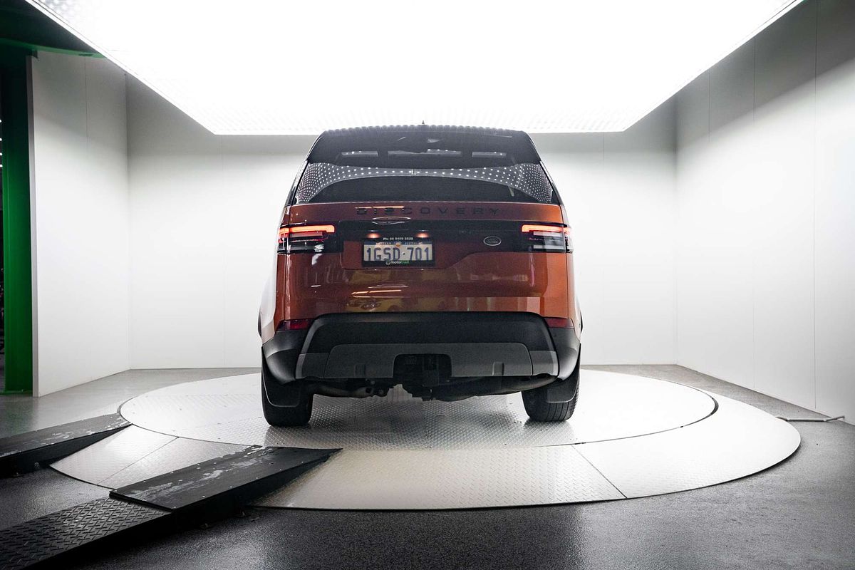 2018 Land Rover Discovery SD4 SE Series 5