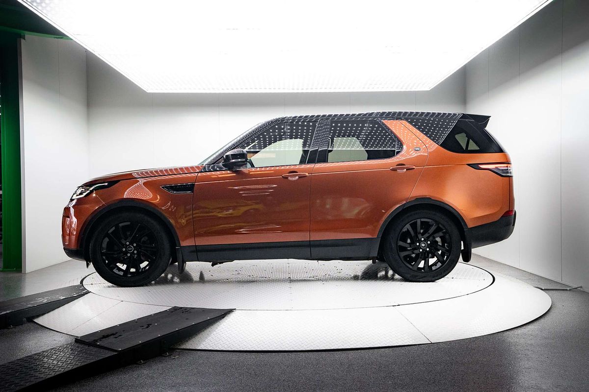 2018 Land Rover Discovery SD4 SE Series 5