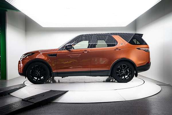 2018 Land Rover Discovery SD4 SE Series 5