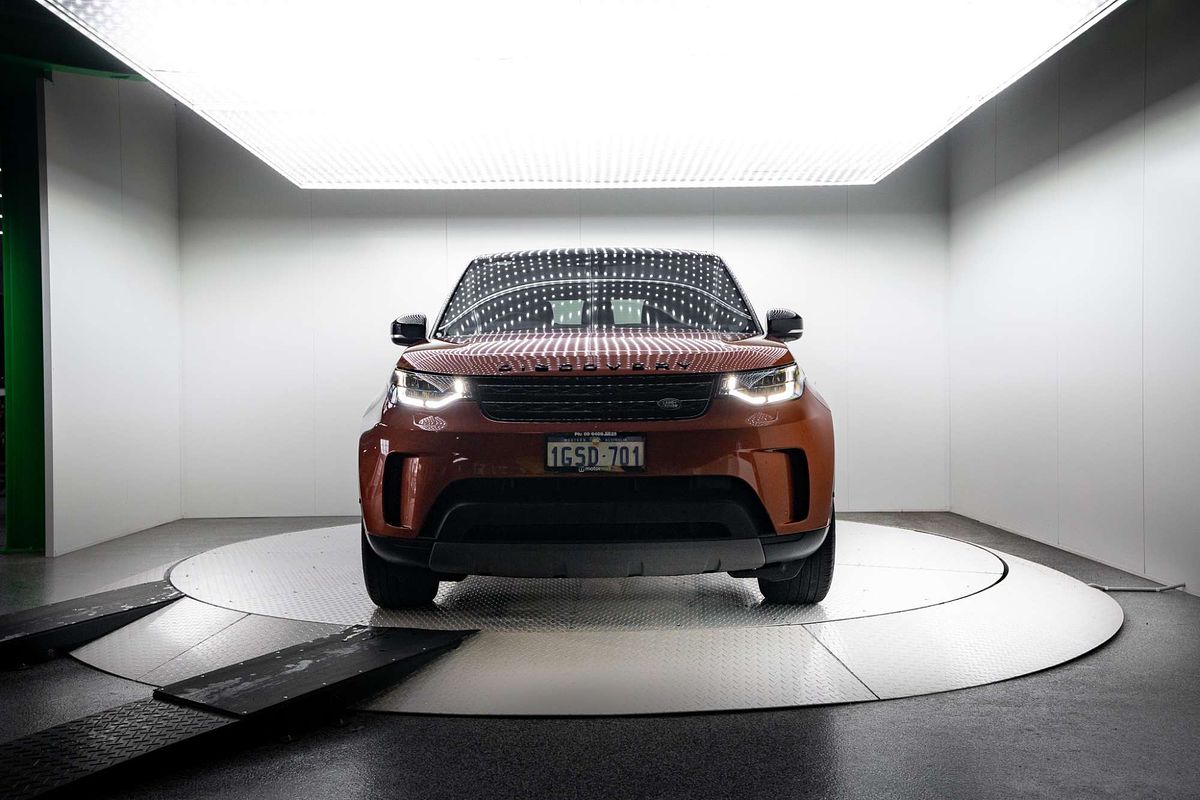 2018 Land Rover Discovery SD4 SE Series 5