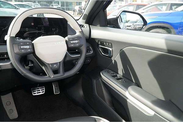 2025 Kia K4 GT-Line CL4m