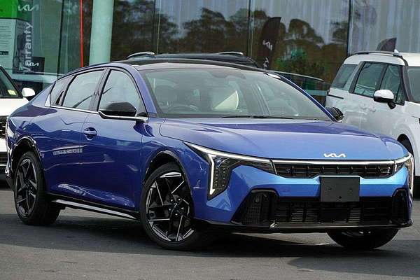 2025 Kia K4 GT-Line CL4m
