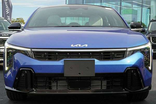 2025 Kia K4 GT-Line CL4m