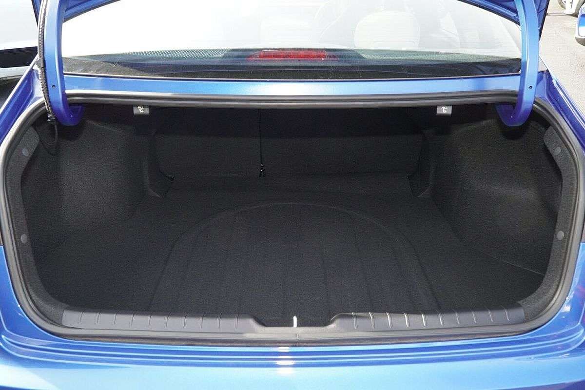 2025 Kia K4 GT-Line CL4m