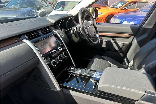 2017 Land Rover Discovery TD6 First Edition Series 5