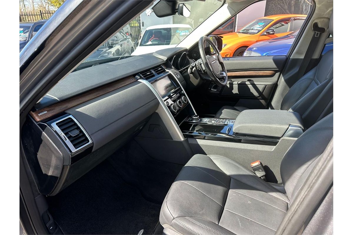 2017 Land Rover Discovery TD6 First Edition Series 5