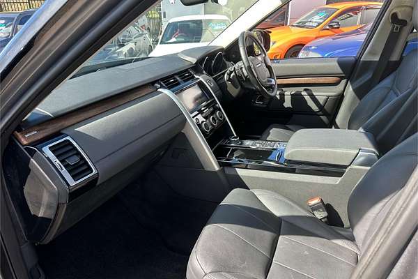 2017 Land Rover Discovery TD6 First Edition Series 5
