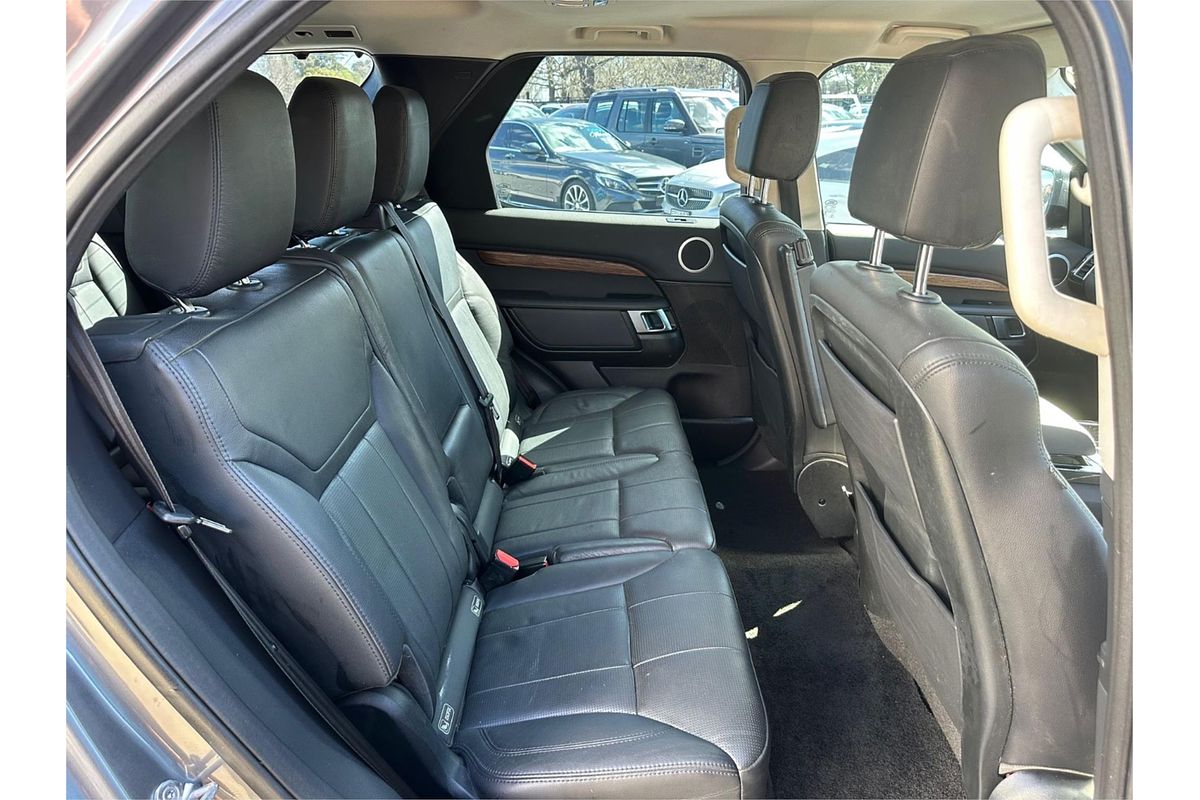 2017 Land Rover Discovery TD6 First Edition Series 5