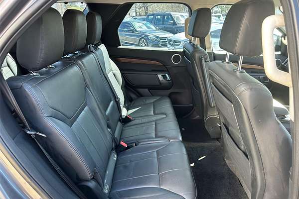 2017 Land Rover Discovery TD6 First Edition Series 5