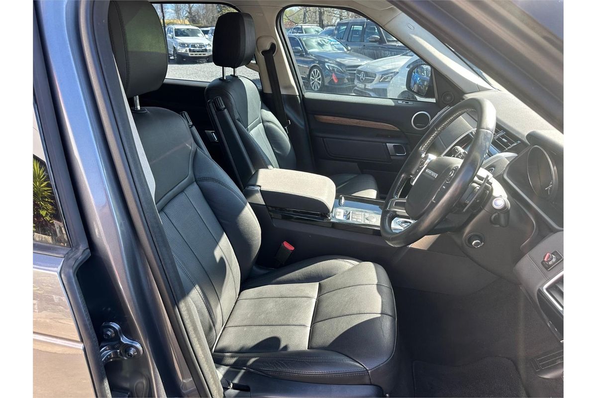 2017 Land Rover Discovery TD6 First Edition Series 5