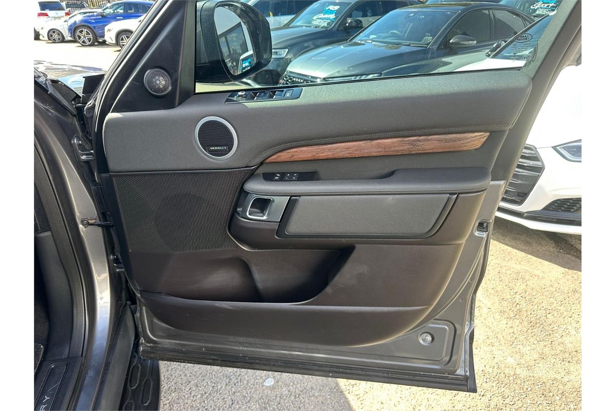 2017 Land Rover Discovery TD6 First Edition Series 5