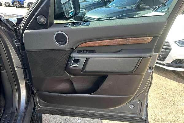 2017 Land Rover Discovery TD6 First Edition Series 5