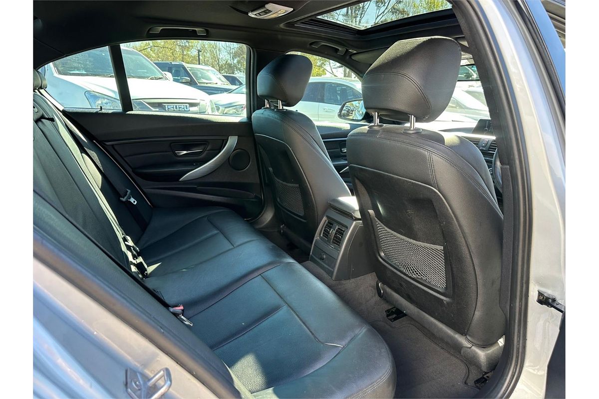 2013 BMW 3 Series 320i F30