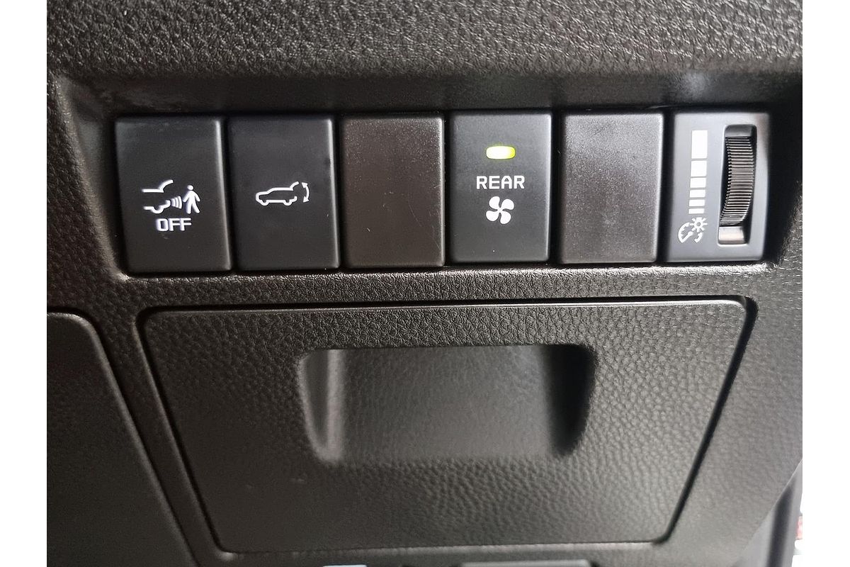 2024 Isuzu MU-X LS-T