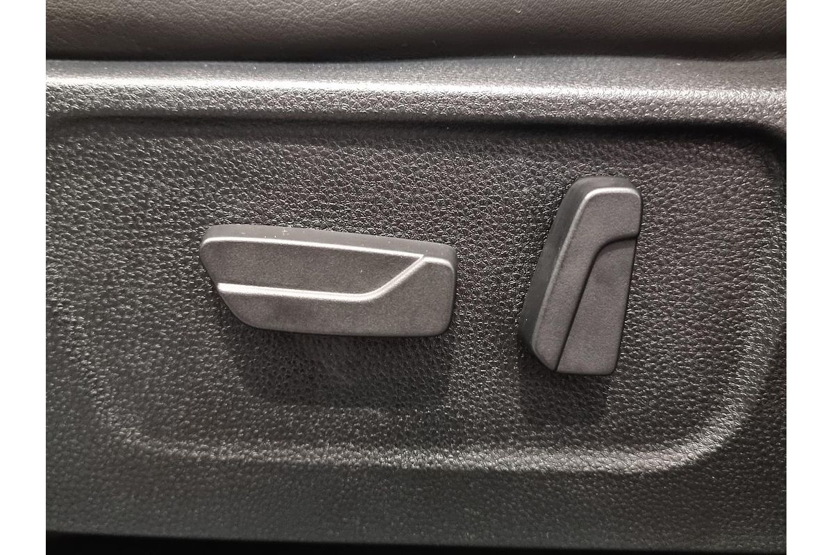 2024 Isuzu MU-X LS-T