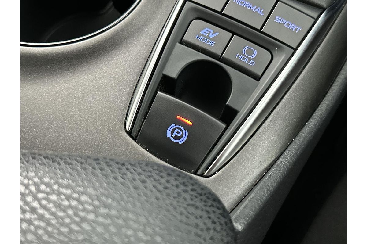 2021 Toyota Camry Ascent AXVH70R