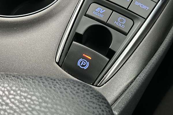 2021 Toyota Camry Ascent AXVH70R