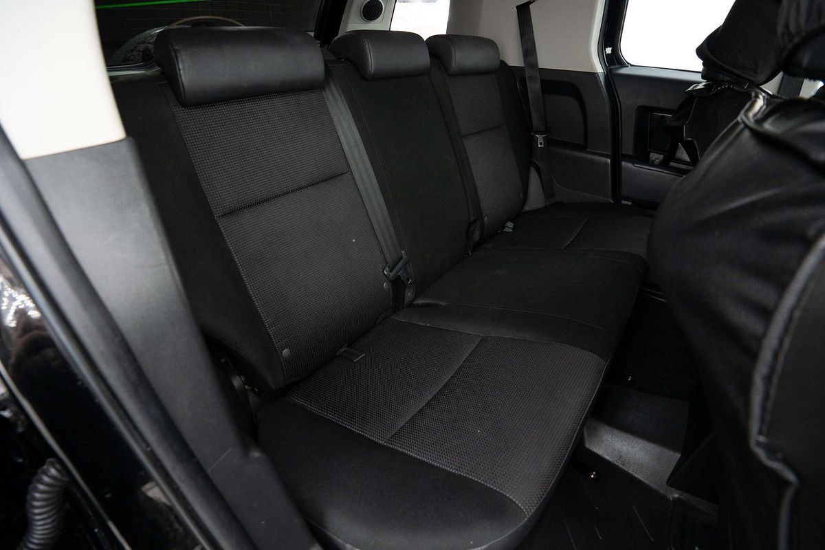 2014 Toyota FJ Cruiser GSJ15R