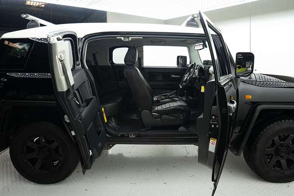 2014 Toyota FJ Cruiser GSJ15R