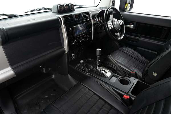 2014 Toyota FJ Cruiser GSJ15R