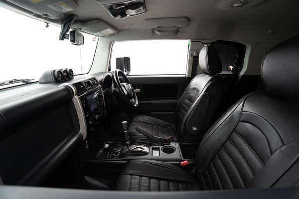 2014 Toyota FJ Cruiser GSJ15R