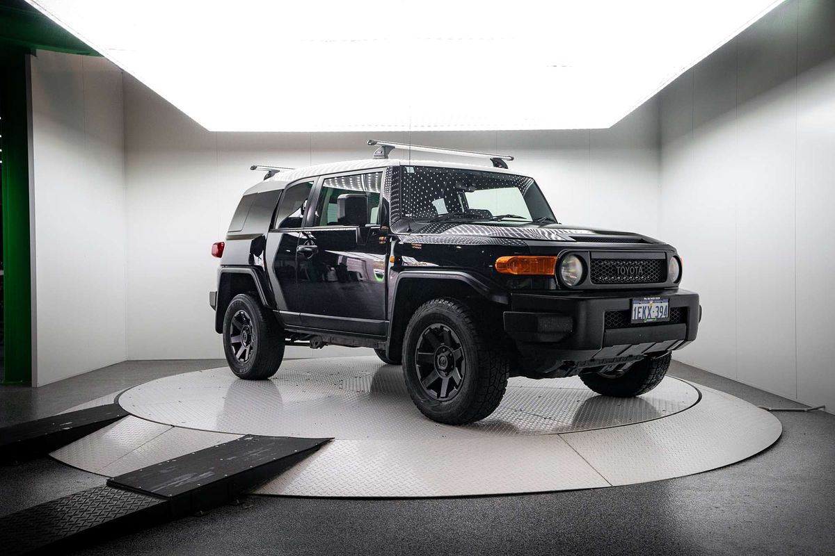 2014 Toyota FJ Cruiser GSJ15R