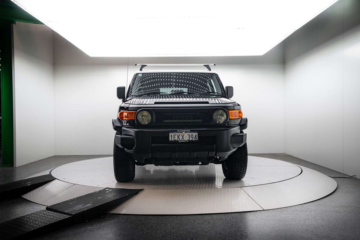 2014 Toyota FJ Cruiser GSJ15R
