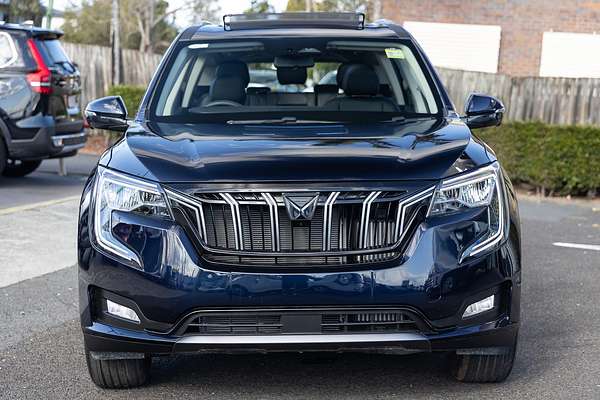 2025 Mahindra XUV700 AX7L