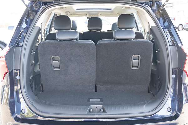 2025 Mahindra XUV700 AX7L