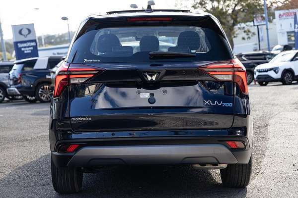 2025 Mahindra XUV700 AX7L
