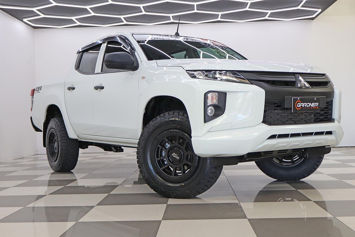 2021 Mitsubishi Triton GLX MR 4X4