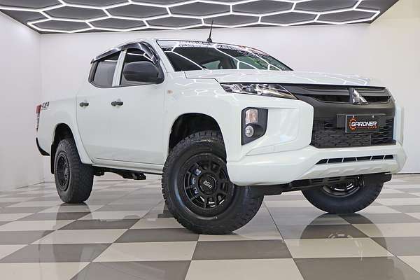 2021 Mitsubishi Triton GLX MR 4X4