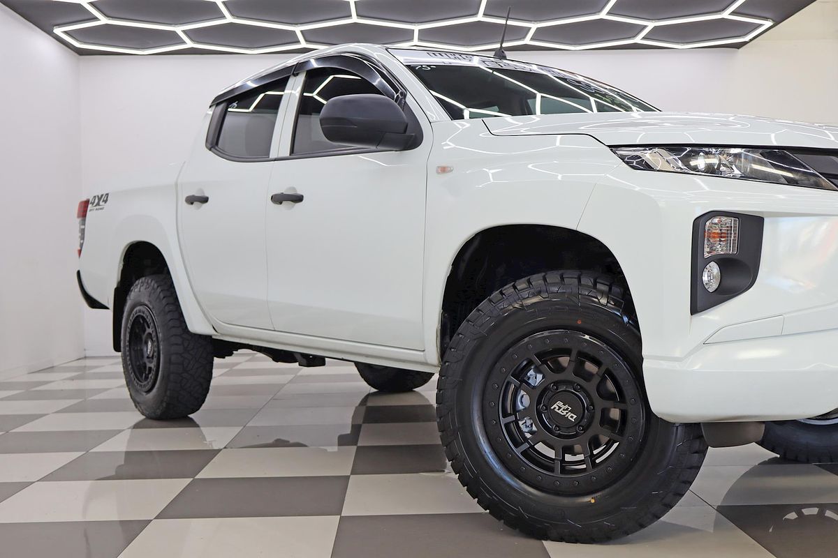 2021 Mitsubishi Triton GLX MR 4X4