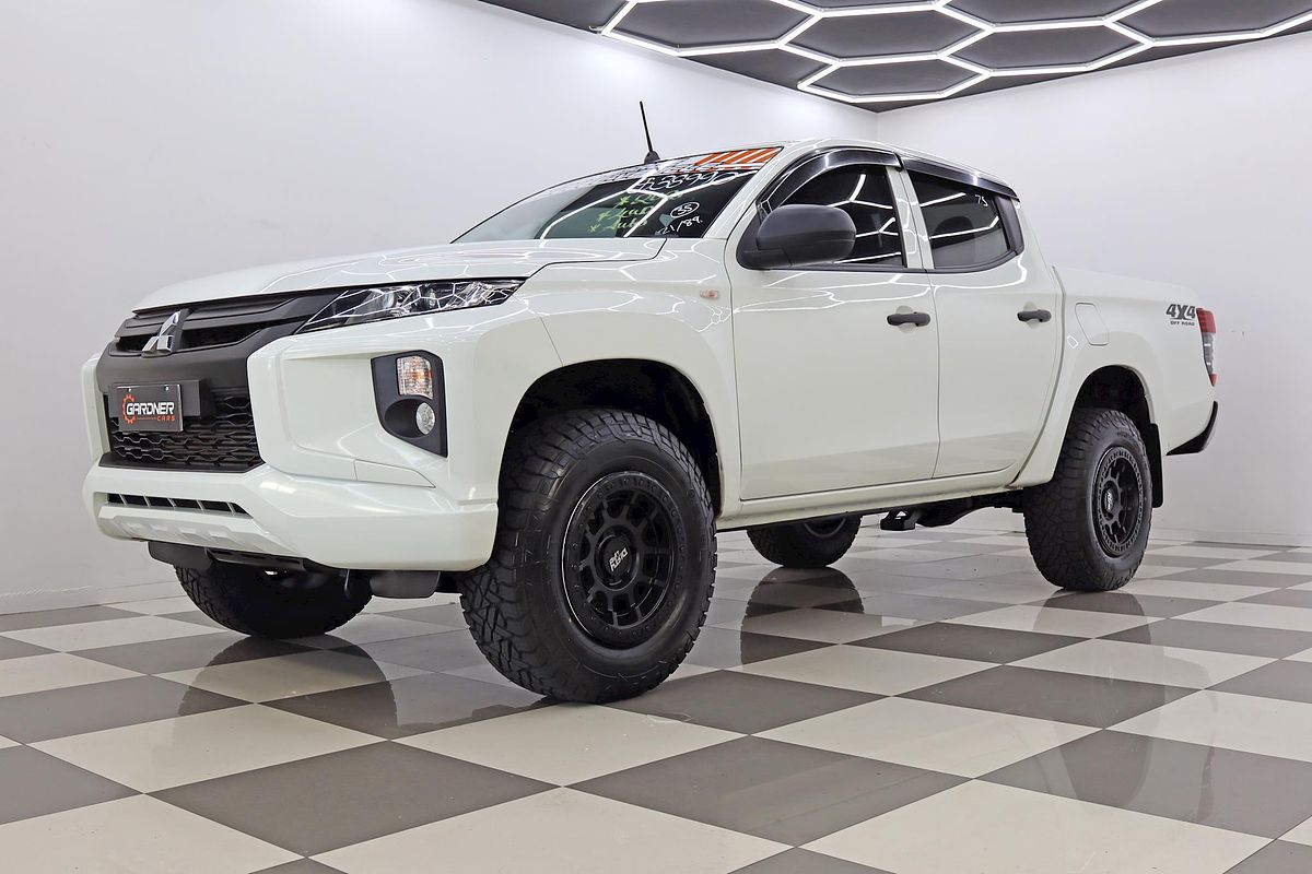 2021 Mitsubishi Triton GLX MR 4X4