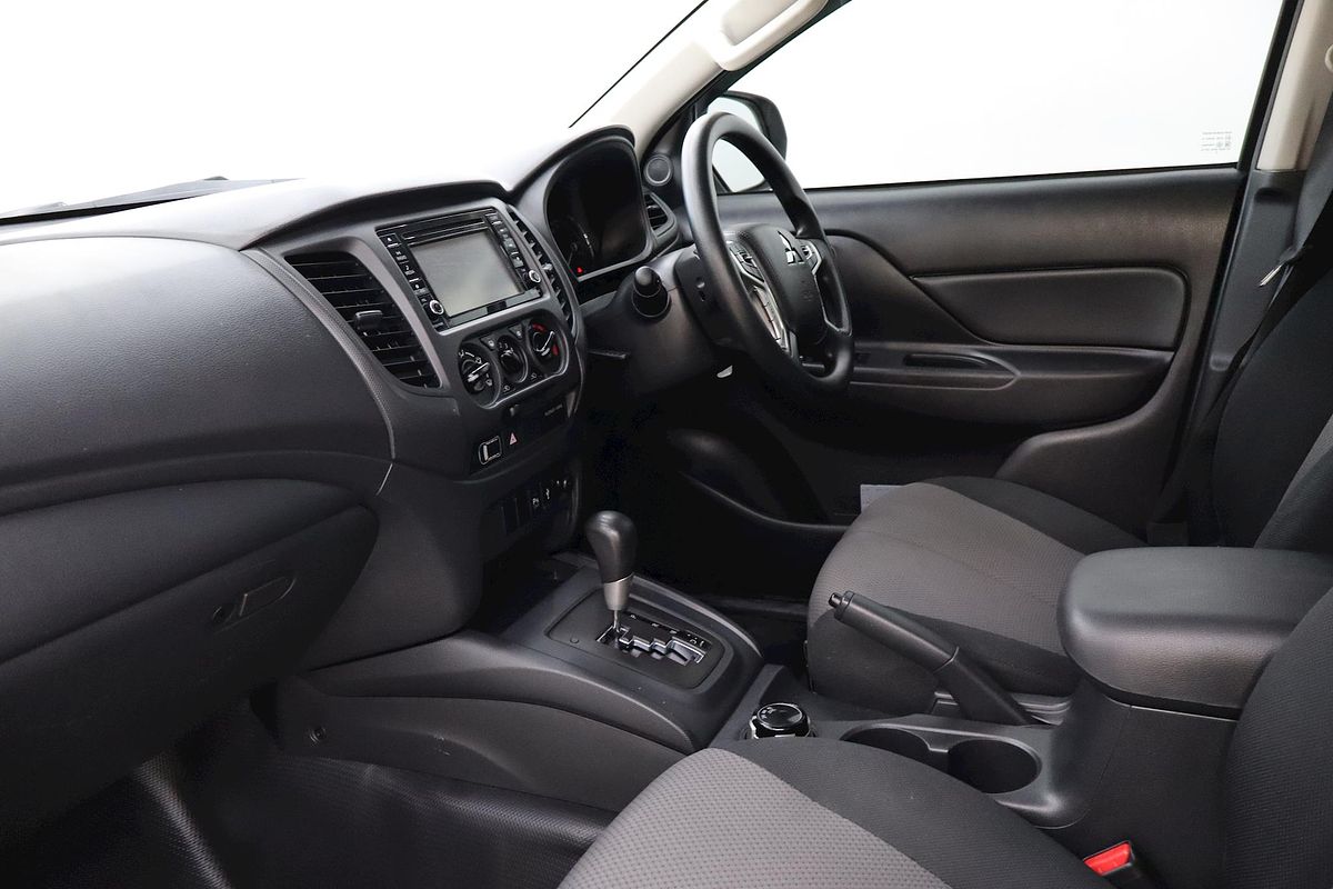 2021 Mitsubishi Triton GLX MR 4X4