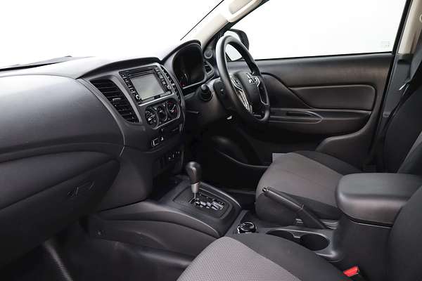 2021 Mitsubishi Triton GLX MR 4X4