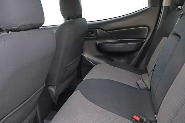 2021 Mitsubishi Triton GLX MR 4X4