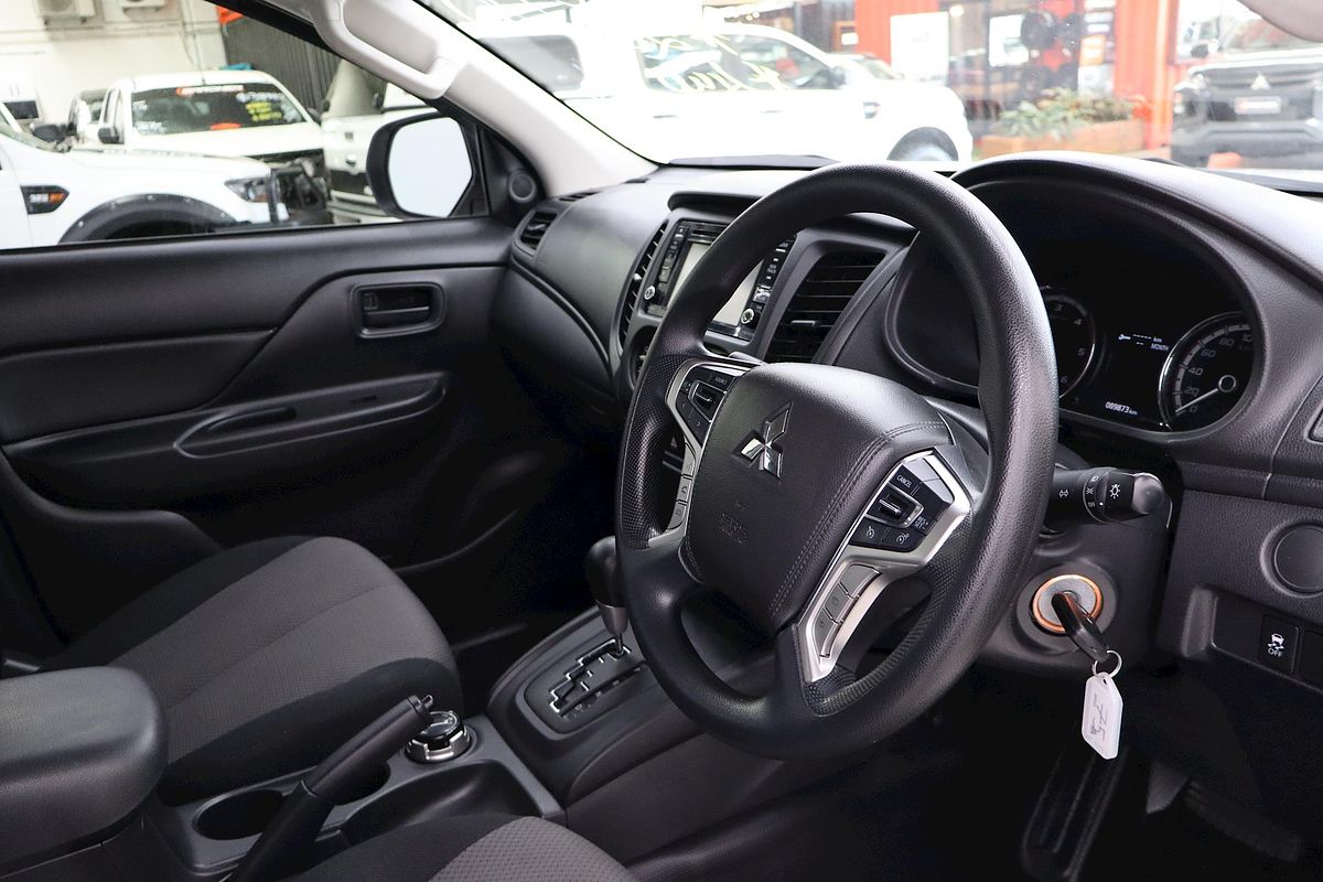 2021 Mitsubishi Triton GLX MR 4X4