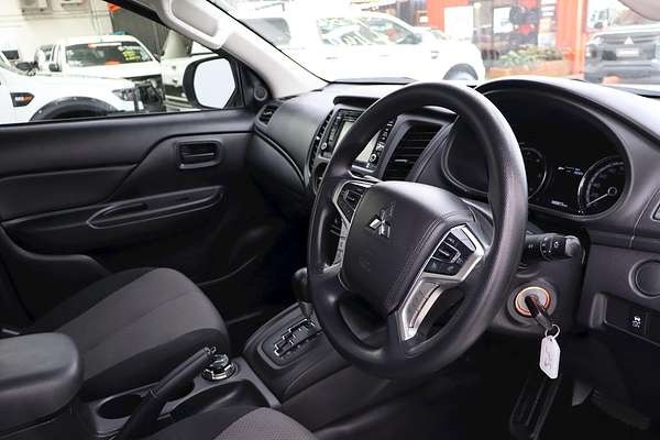 2021 Mitsubishi Triton GLX MR 4X4