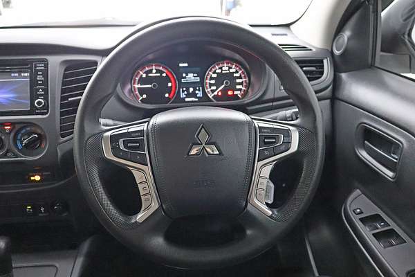 2021 Mitsubishi Triton GLX MR 4X4