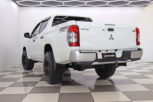 2021 Mitsubishi Triton GLX MR 4X4